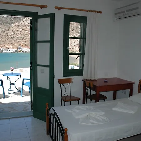 Tzannis Aglaia Kamares (Sifnos)
